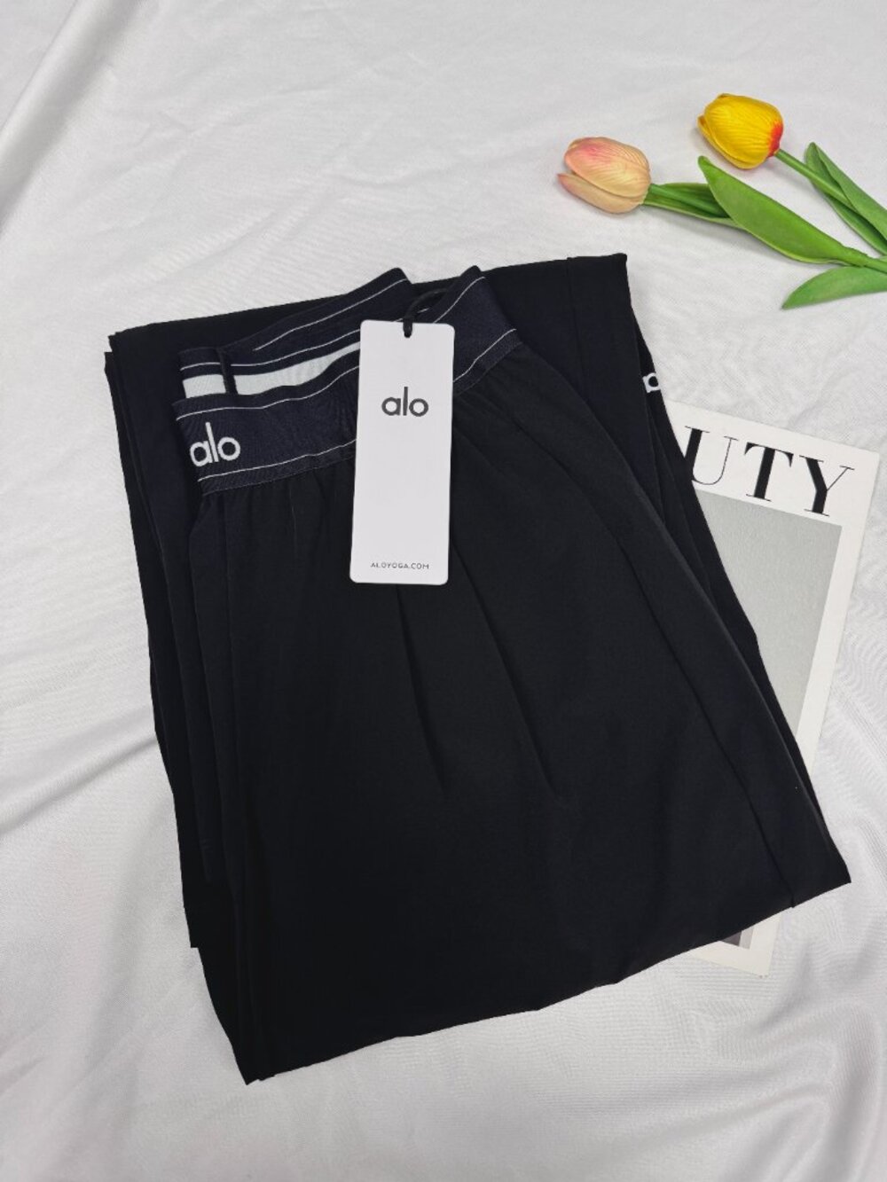 Brand New ALO Yoga Pants 💖🖤Suit Up Trouser Black (Regular) - Picture 5 of 8
